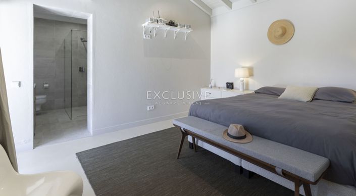 Image No.17-3 Bed Villa for sale