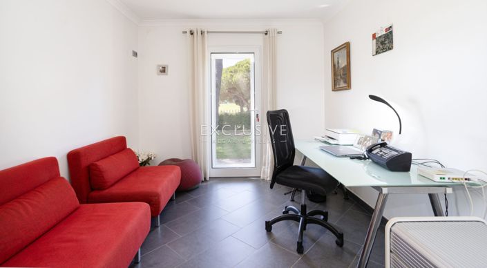 Image No.10-3 Bed Villa for sale