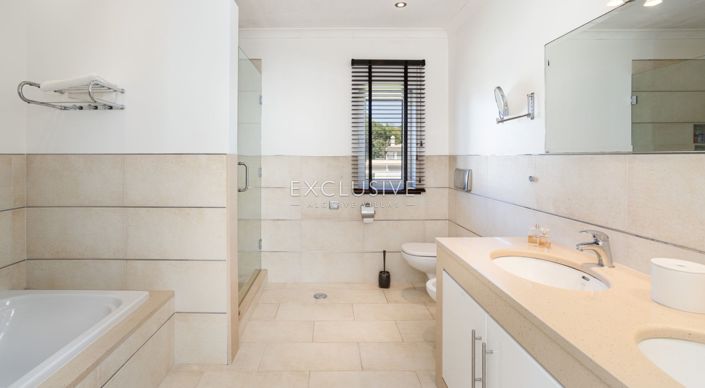 Image No.19-3 Bed Villa for sale