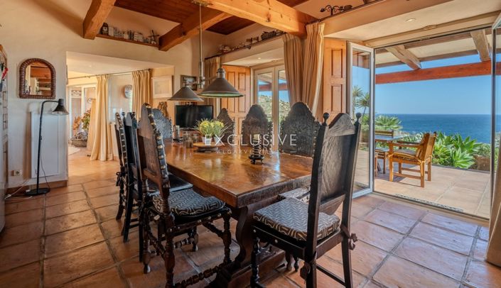 Image No.11-5 Bed Villa for sale