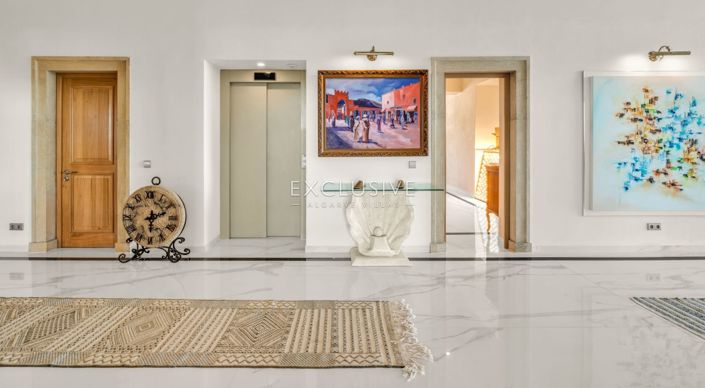 Image No.13-8 Bed Villa for sale