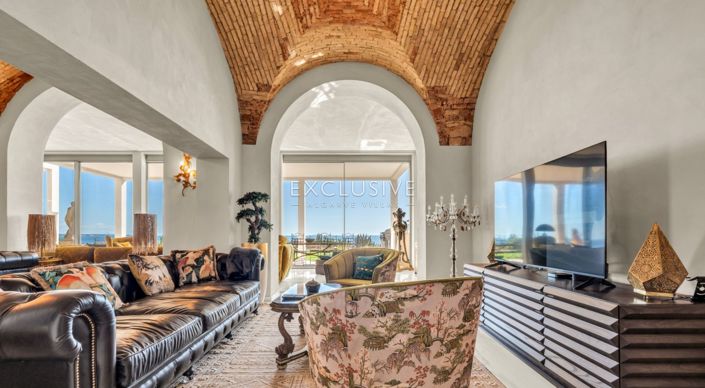 Image No.20-8 Bed Villa for sale