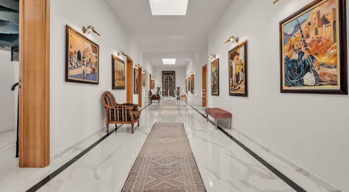 Image No.30-8 Bed Villa for sale