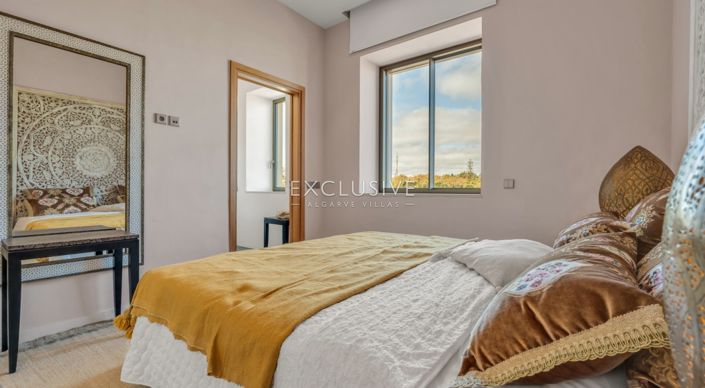 Image No.34-8 Bed Villa for sale