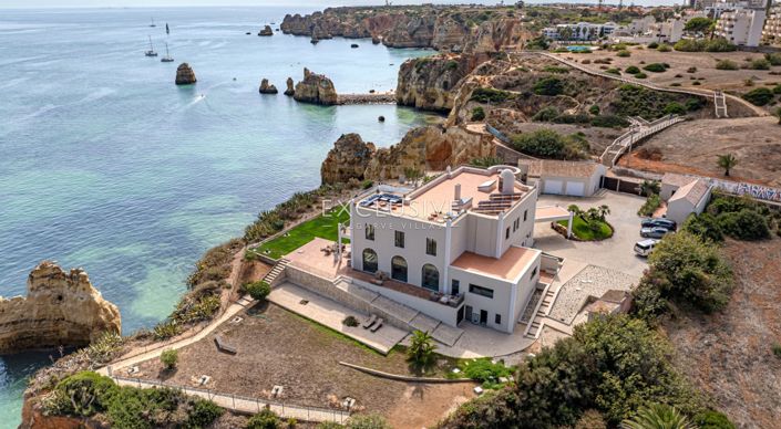 Image No.4-8 Bed Villa for sale