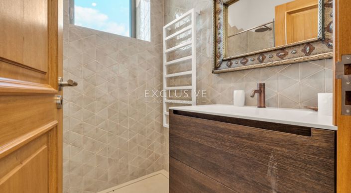 Image No.41-8 Bed Villa for sale