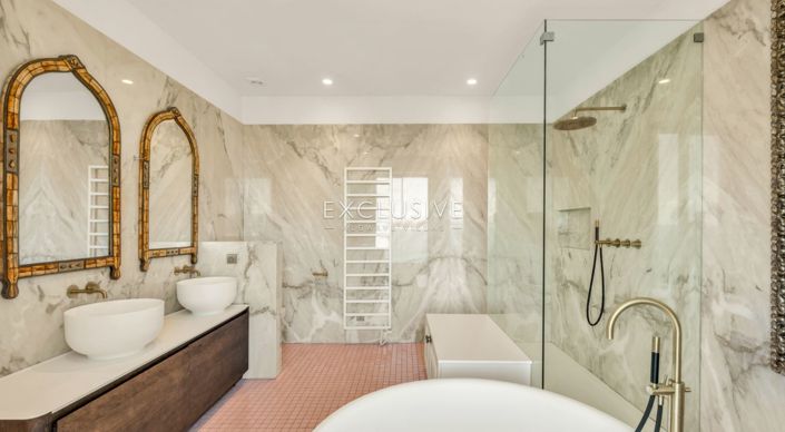 Image No.50-8 Bed Villa for sale