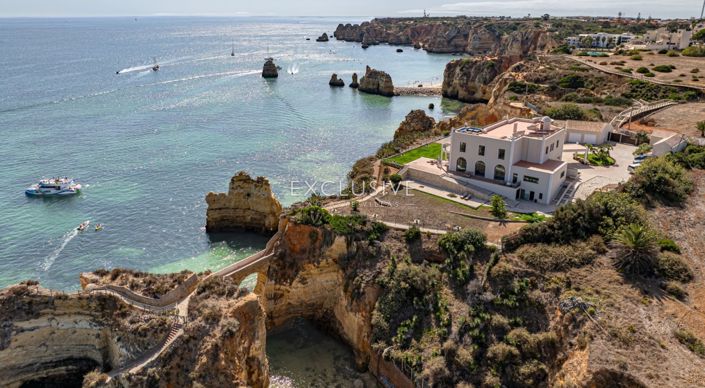 Image No.7-8 Bed Villa for sale