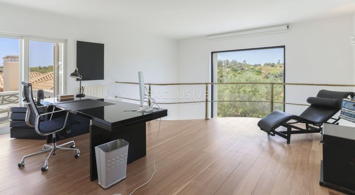 Image No.9-5 Bed Villa for sale