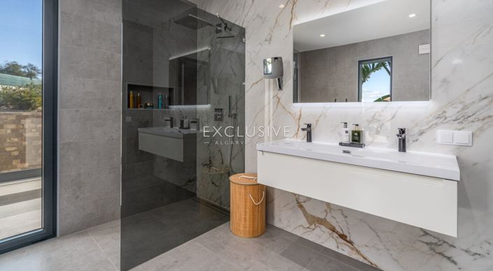 Image No.12-Villa de 4 chambres à vendre à Lagoa