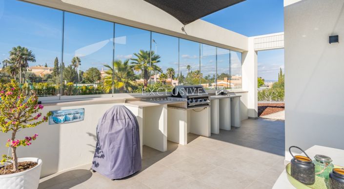 Image No.20-Villa de 4 chambres à vendre à Lagoa