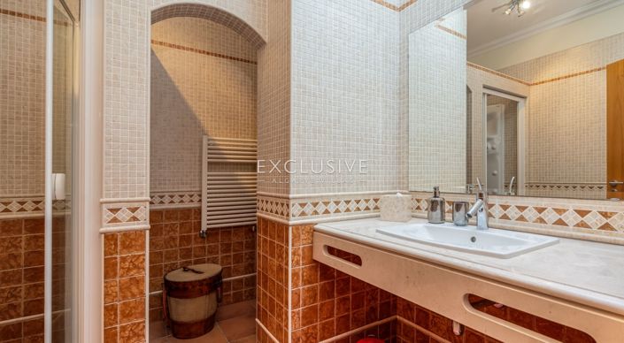 Image No.14-5 Bed Villa for sale