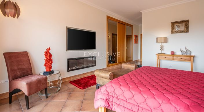 Image No.40-5 Bed Villa for sale