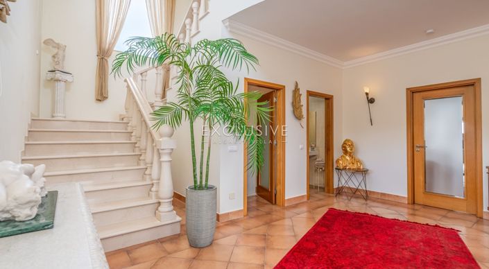 Image No.8-5 Bed Villa for sale