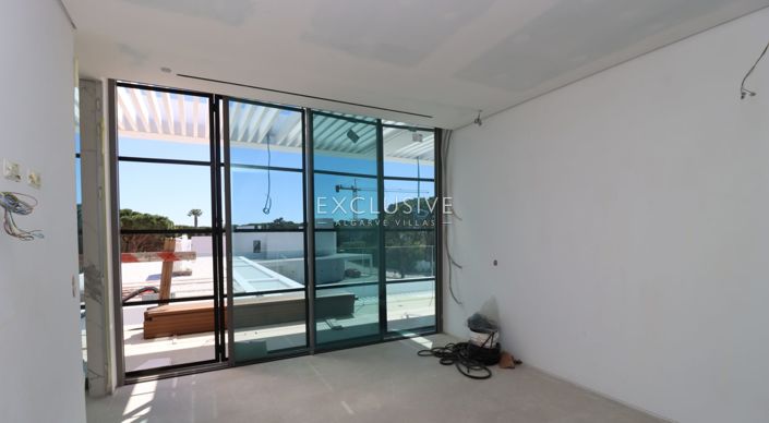 Image No.12-6 Bed Villa for sale