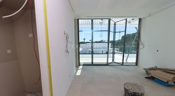 Image No.19-6 Bed Villa for sale