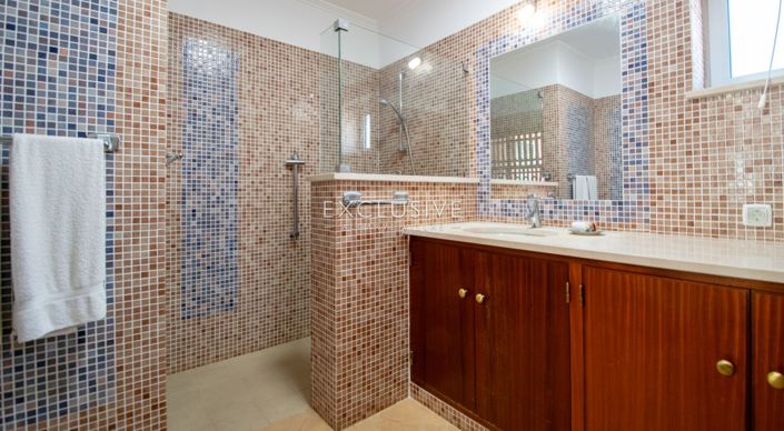 Image No.12-Villa de 4 chambres à vendre à Lagoa