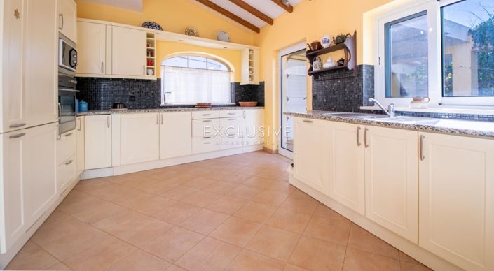 Image No.6-Villa de 4 chambres à vendre à Lagoa