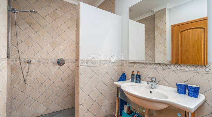 Image No.16-Villa de 4 chambres à vendre à Lagoa