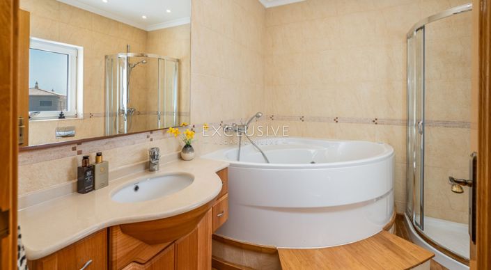 Image No.22-4 Bed Villa for sale