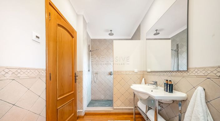 Image No.24-4 Bed Villa for sale