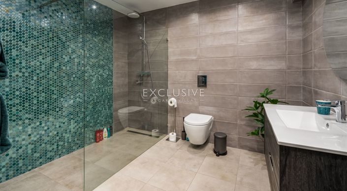 Image No.37-4 Bed Villa for sale