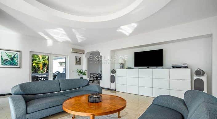 Image No.8-4 Bed Villa for sale
