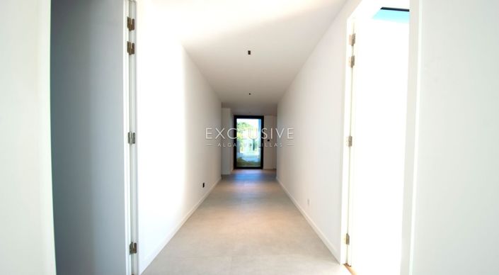 Image No.12-4 Bed Villa for sale