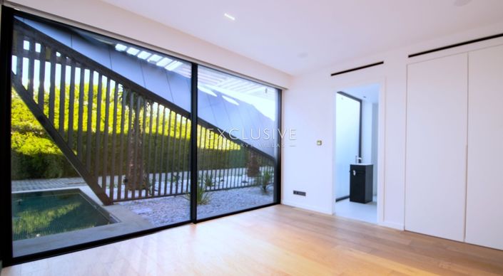 Image No.13-4 Bed Villa for sale