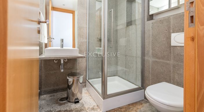 Image No.27-3 Bed Apartment for sale