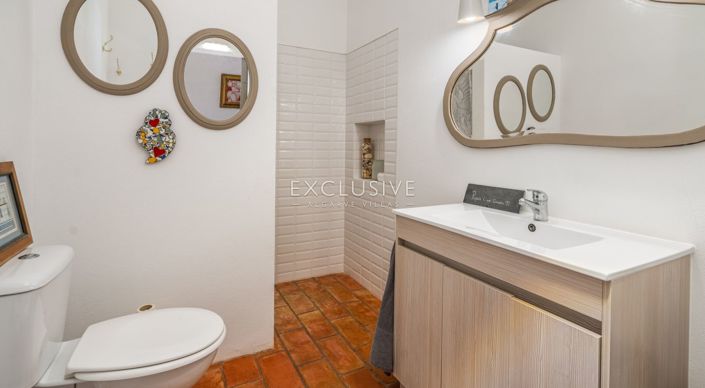 Image No.39-5 Bed Villa for sale