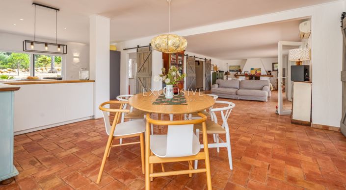 Image No.9-5 Bed Villa for sale