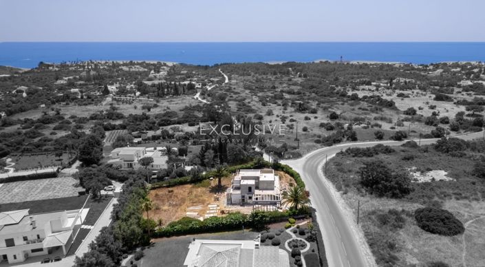 Image No.1-4 Bed Villa for sale