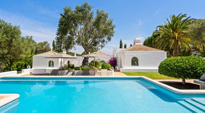 Image No.1-6 Bed Villa for sale