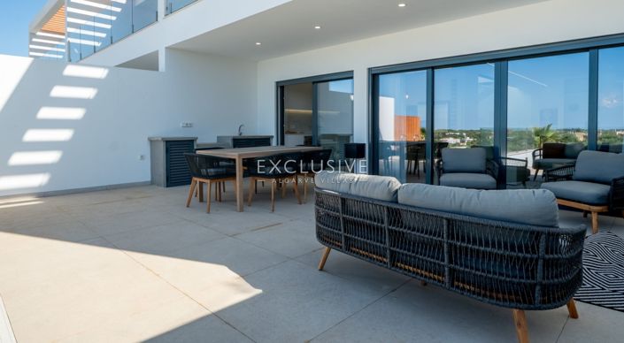 Image No.10-3 Bed Villa for sale