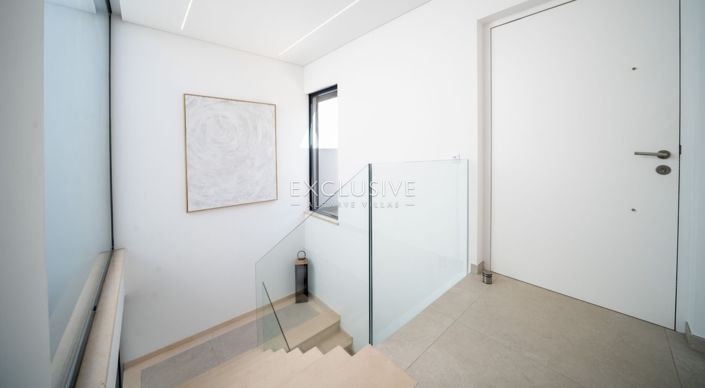 Image No.17-3 Bed Villa for sale