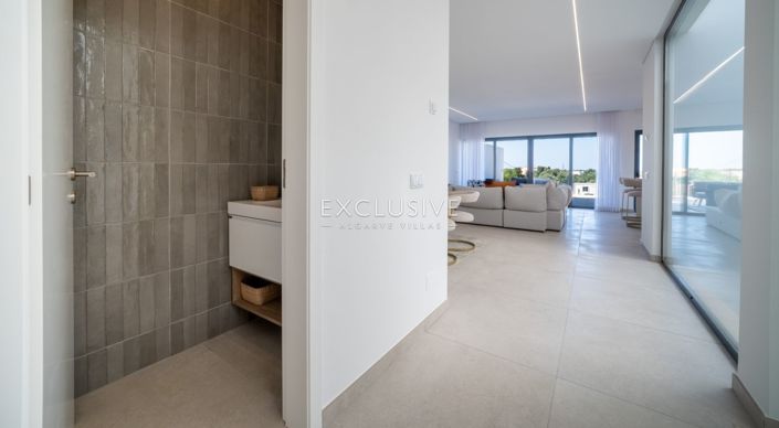 Image No.13-4 Bed Villa for sale