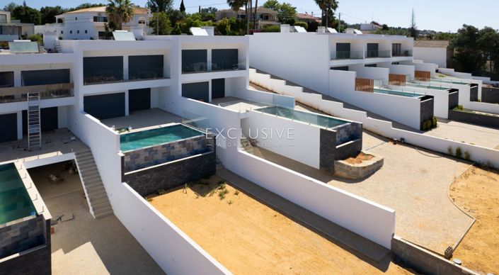 Image No.26-4 Bed Villa for sale