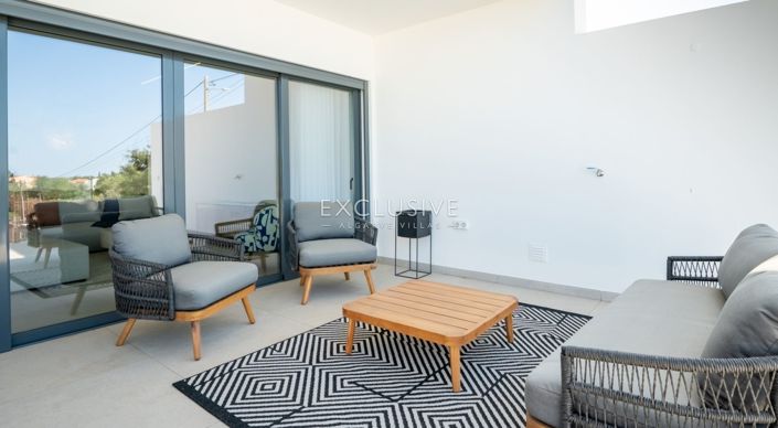 Image No.13-3 Bed Townhouse for sale