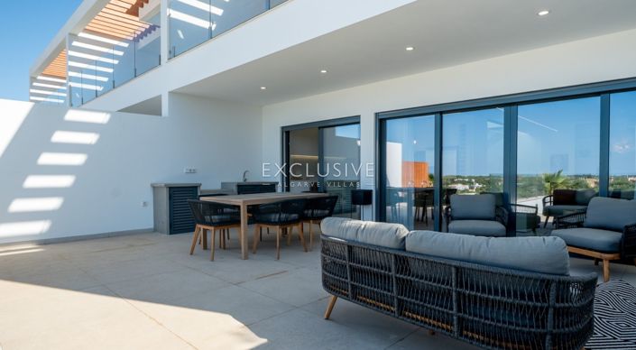 Image No.14-3 Bed Townhouse for sale