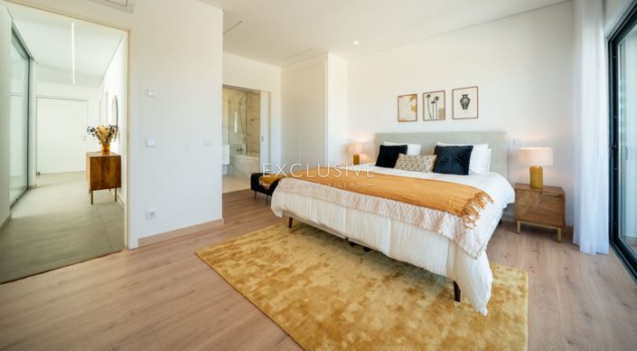 Image No.17-3 Bed Townhouse for sale