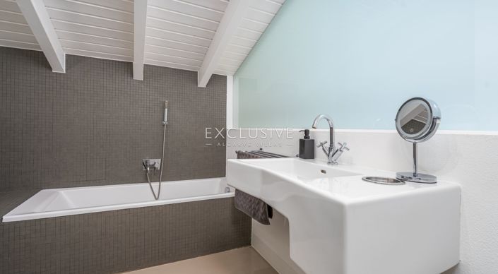 Image No.27-4 Bed Villa for sale