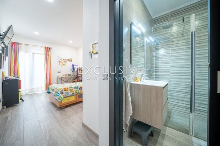 Image No.16-4 Bed Villa for sale