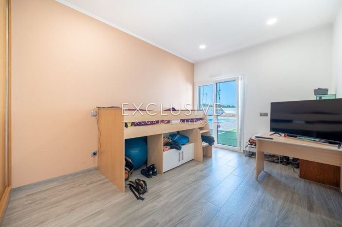 Image No.19-4 Bed Villa for sale