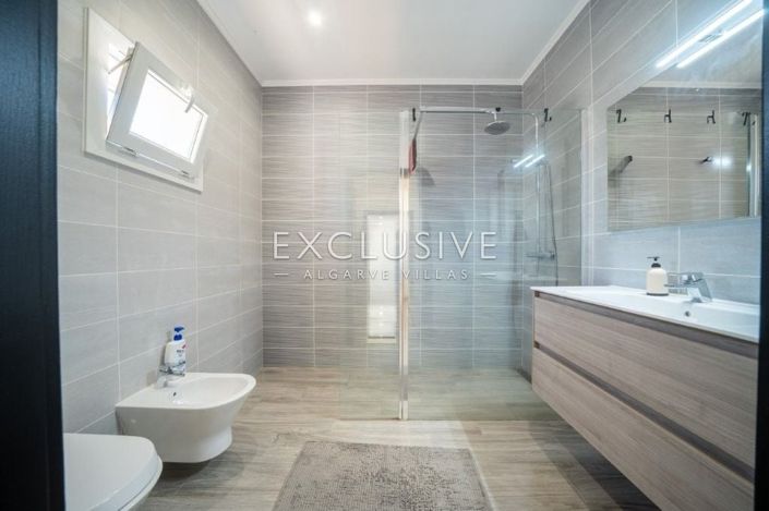 Image No.24-4 Bed Villa for sale