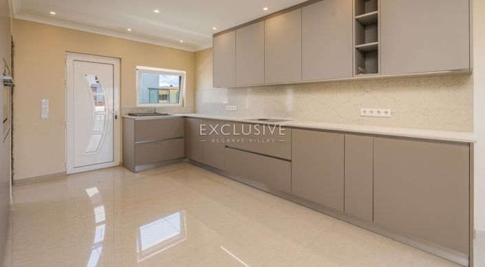 Image No.6-Villa de 3 chambres à vendre à Lagos