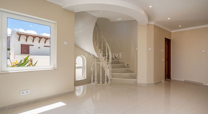 Image No.8-Villa de 3 chambres à vendre à Lagos