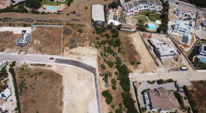 Image No.25-Terrain de 4 chambres à vendre à Luz