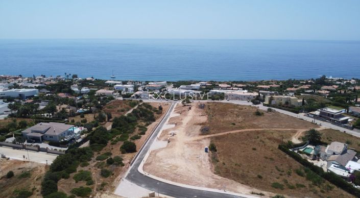 Image No.4-Terrain de 4 chambres à vendre à Luz