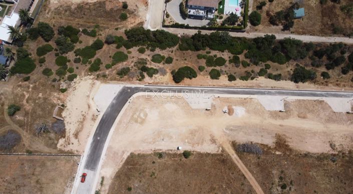 Image No.5-Terrain de 4 chambres à vendre à Luz